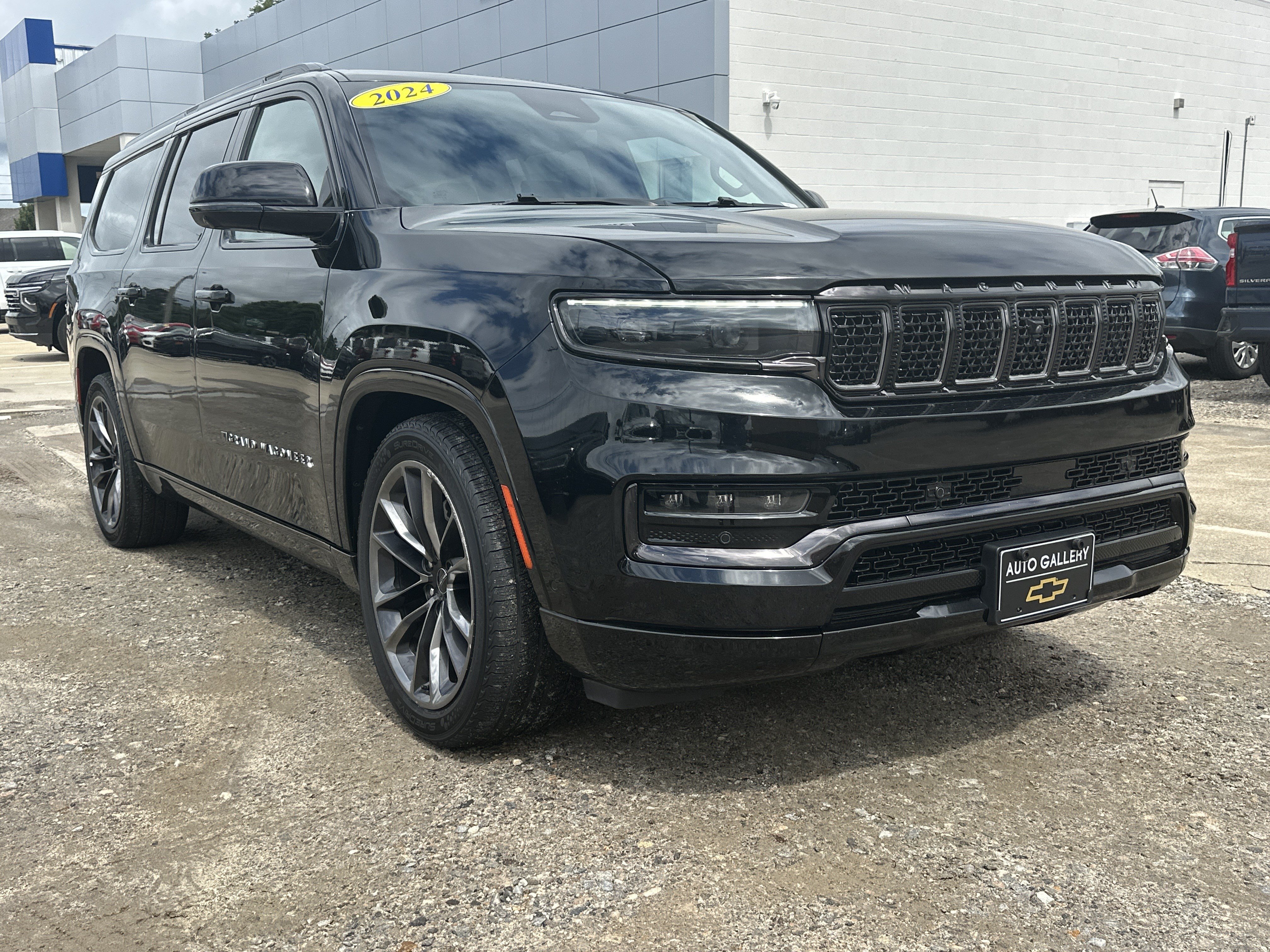 2024 Jeep Grand Wagoneer L Series II - Photo 3