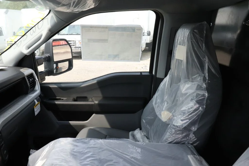 2025 Ford F-550 Super Duty Chassis Cab XL - Photo 14
