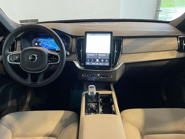 2026 Volvo XC90 Plus - Photo 24