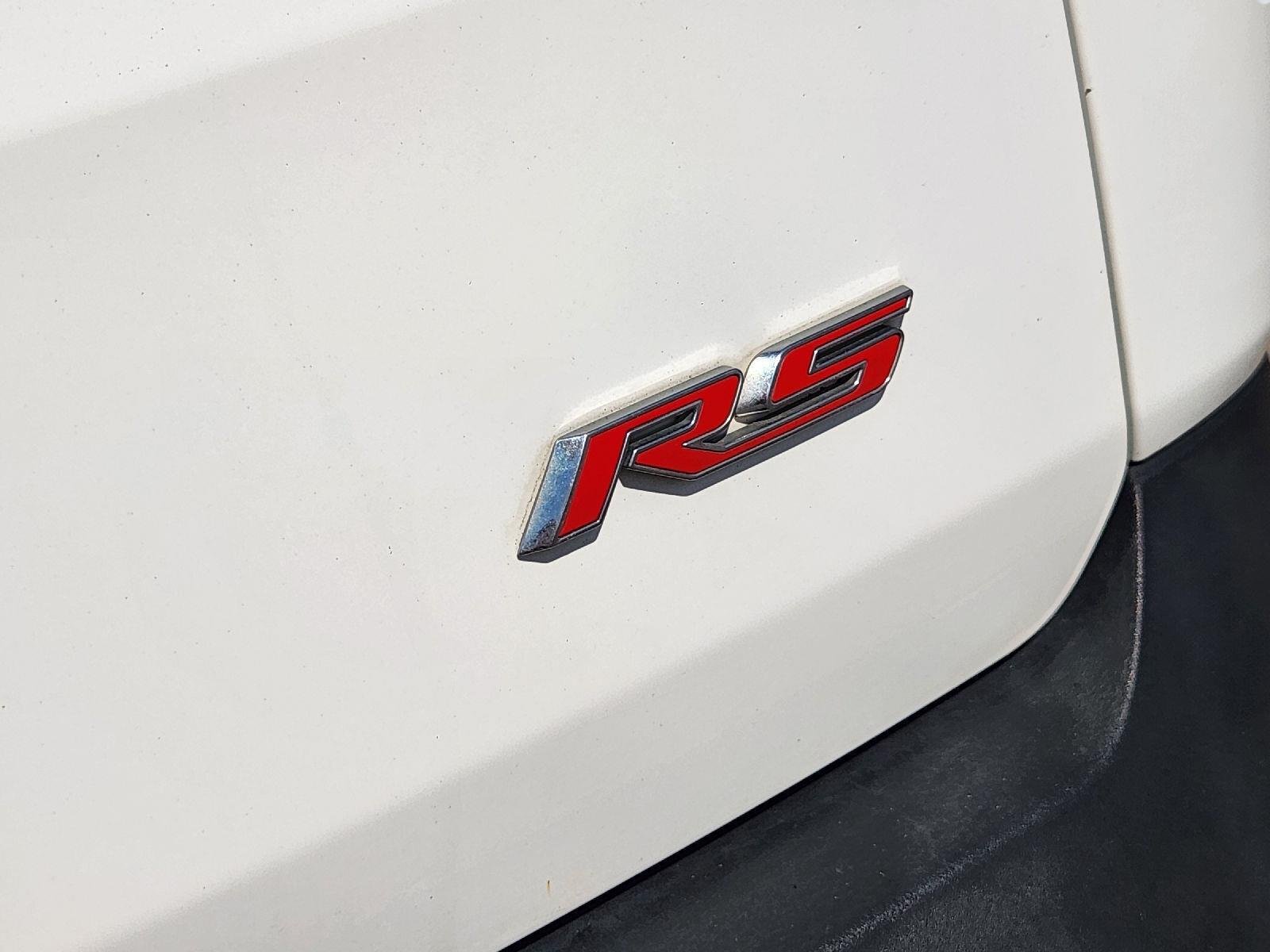 Used 2021 SUMMIT WHITE Chevrolet RS image 12