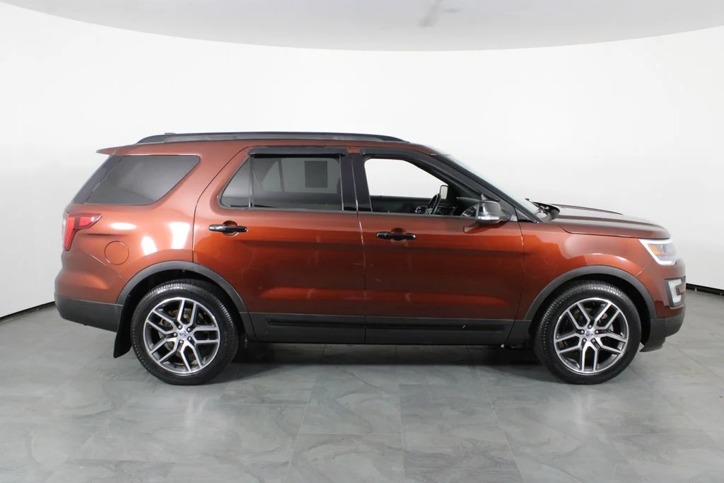 Used 2016 Brown Ford Sport image 10