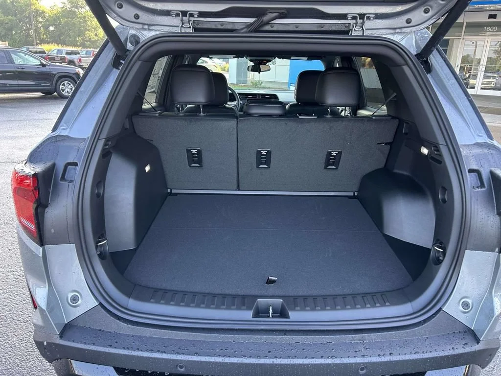 New 2027 Sterling Metallic GMC Elevation image 11