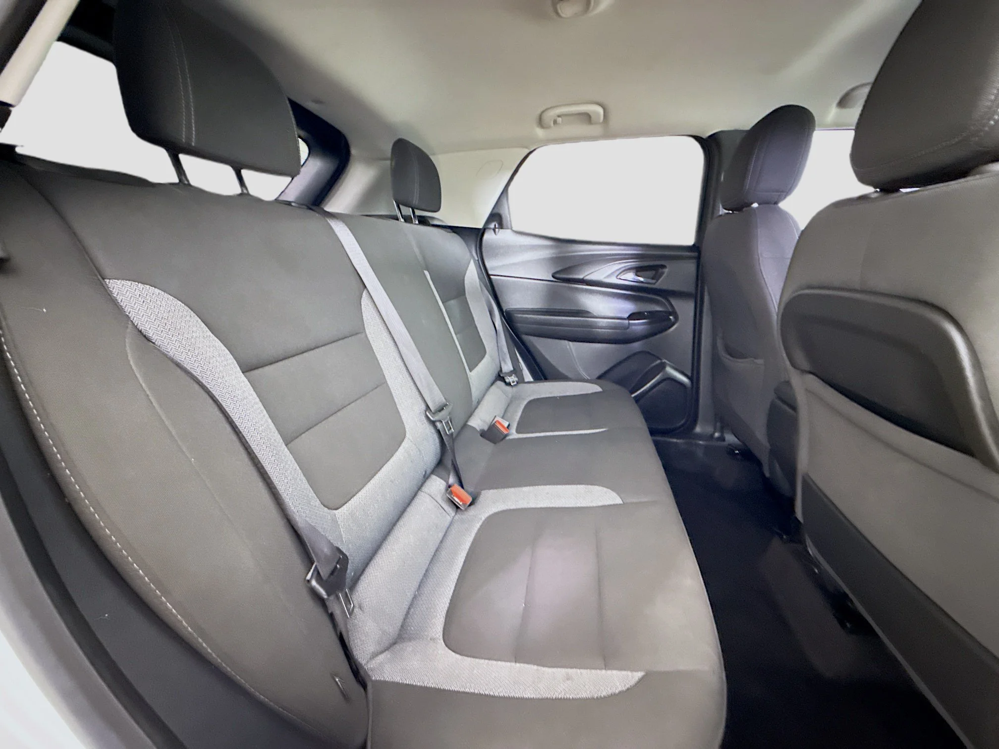 Used 2023 Summit White Chevrolet LS image 27