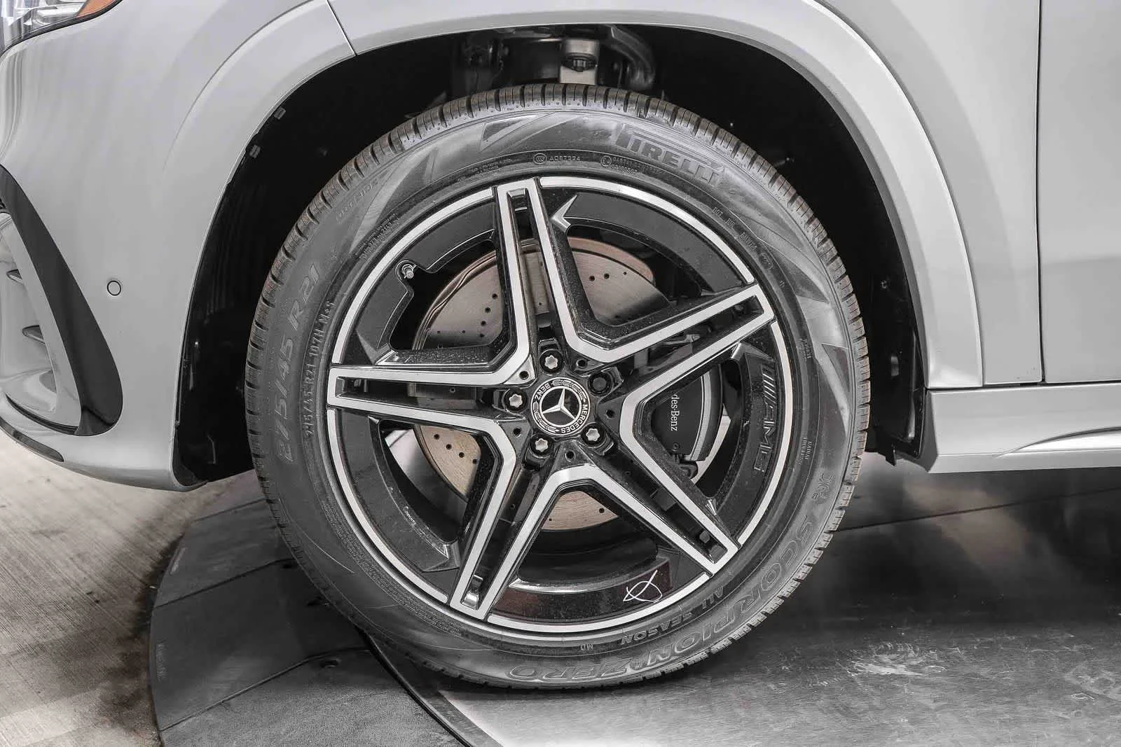 New 2026 MANUFAKTUR Alpine Grey Mercedes-Benz GLS 450 image 55
