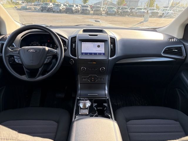 Used 2020 Blue Ford SE image 21