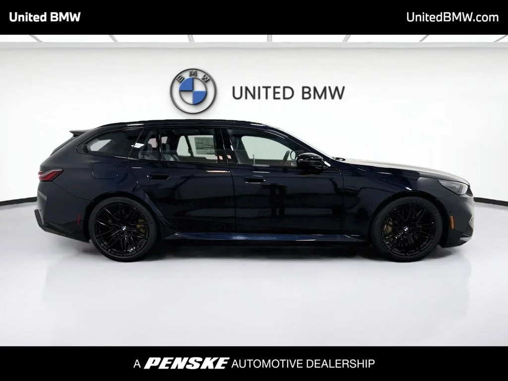 New 2027 Carbon Black Metallic BMW TOURING image 4