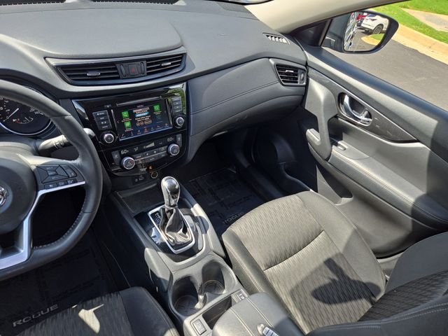 Used 2018 Blue Nissan SV image 21