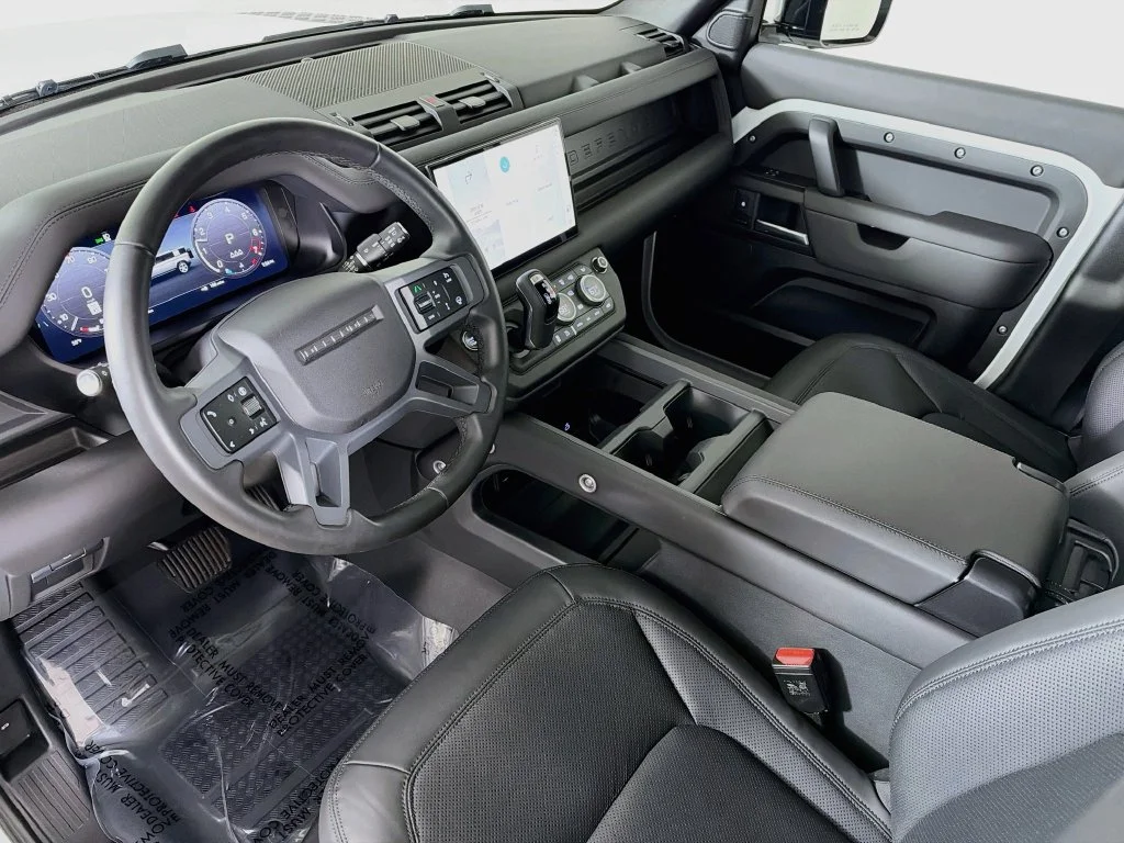Used 2025 Fuji White Land Rover S image 10