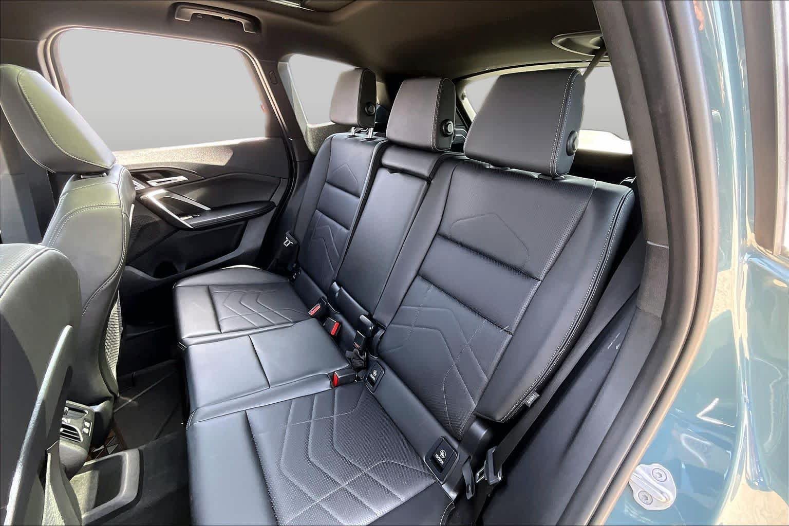 Used 2024 Green Metallic BMW xDrive28i image 21