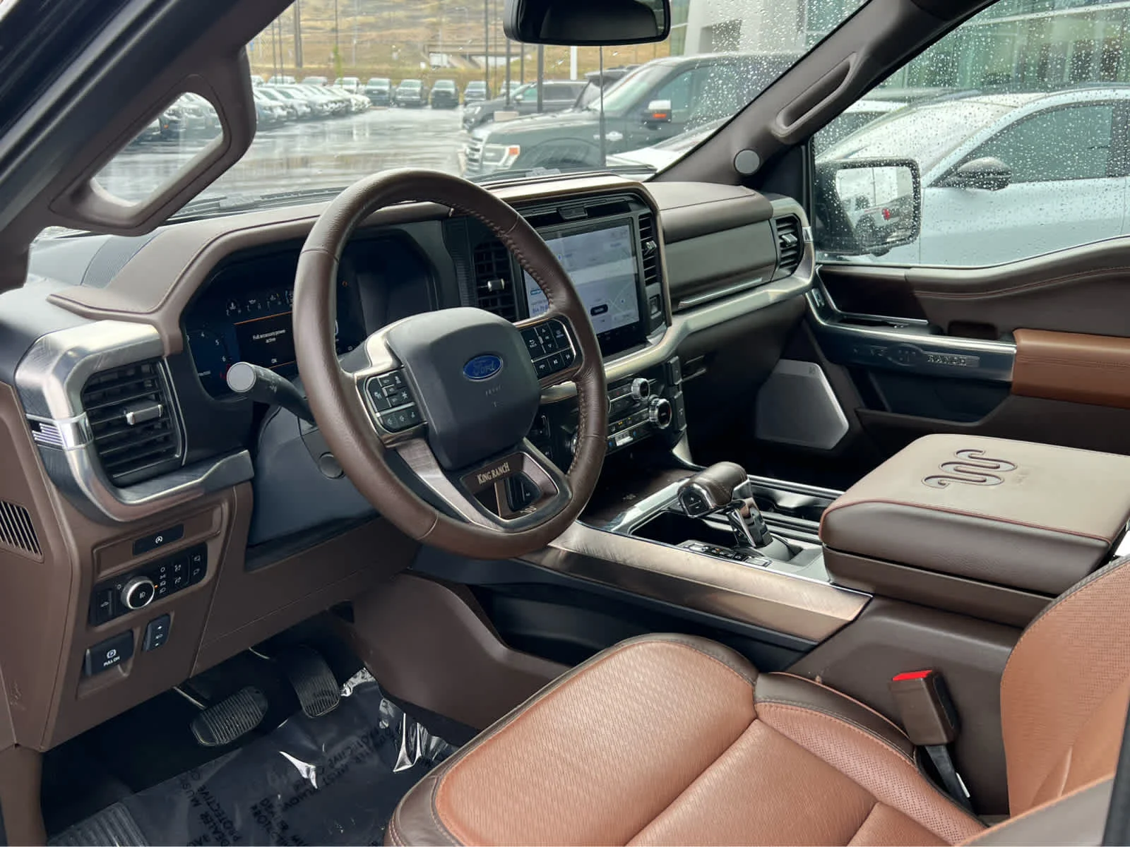 Certified Used 2025 Agate Black Ford King Ranch image 31