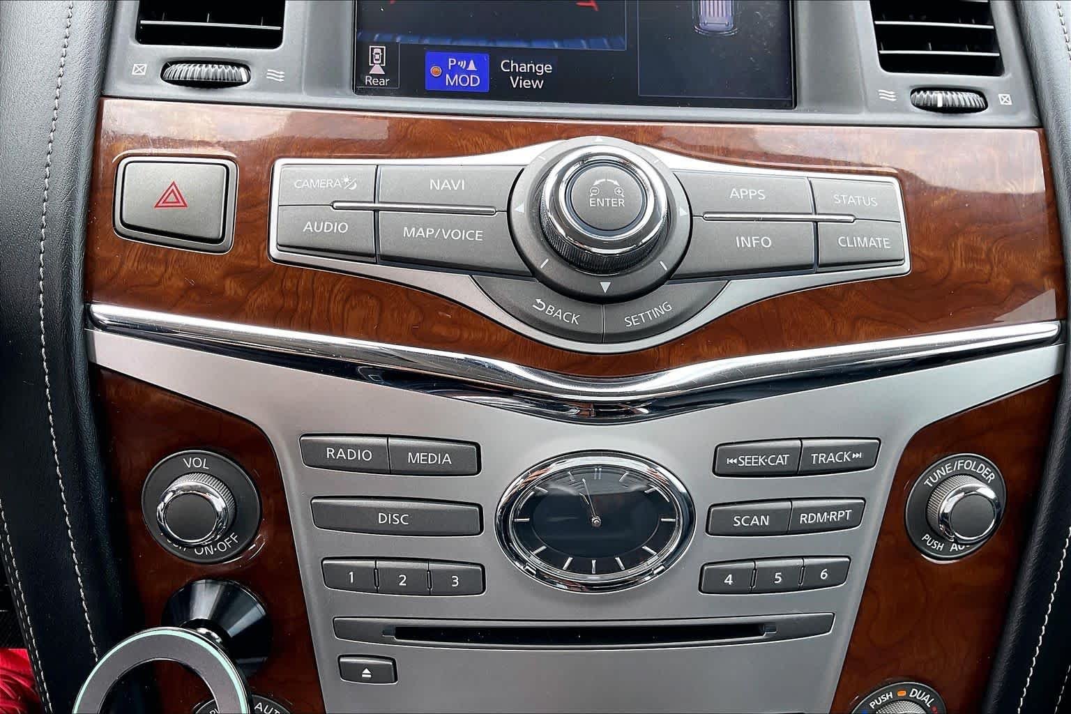 Used 2019 Moonstone White INFINITI LUXE image 33