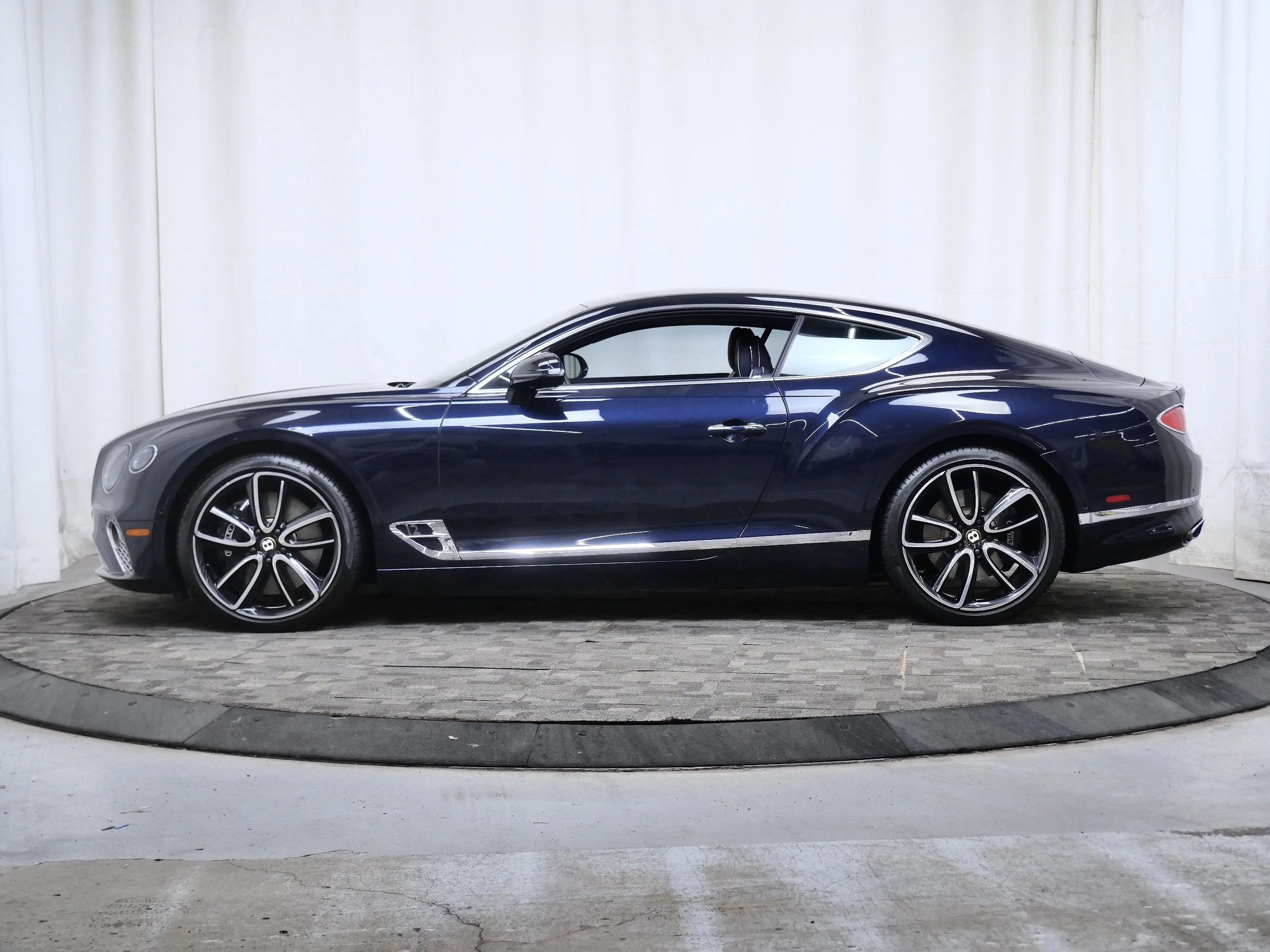Used 2020 Bentley Continental GT Base with VIN SCBCB2ZG5LC076578 for sale in Minneapolis, Minnesota