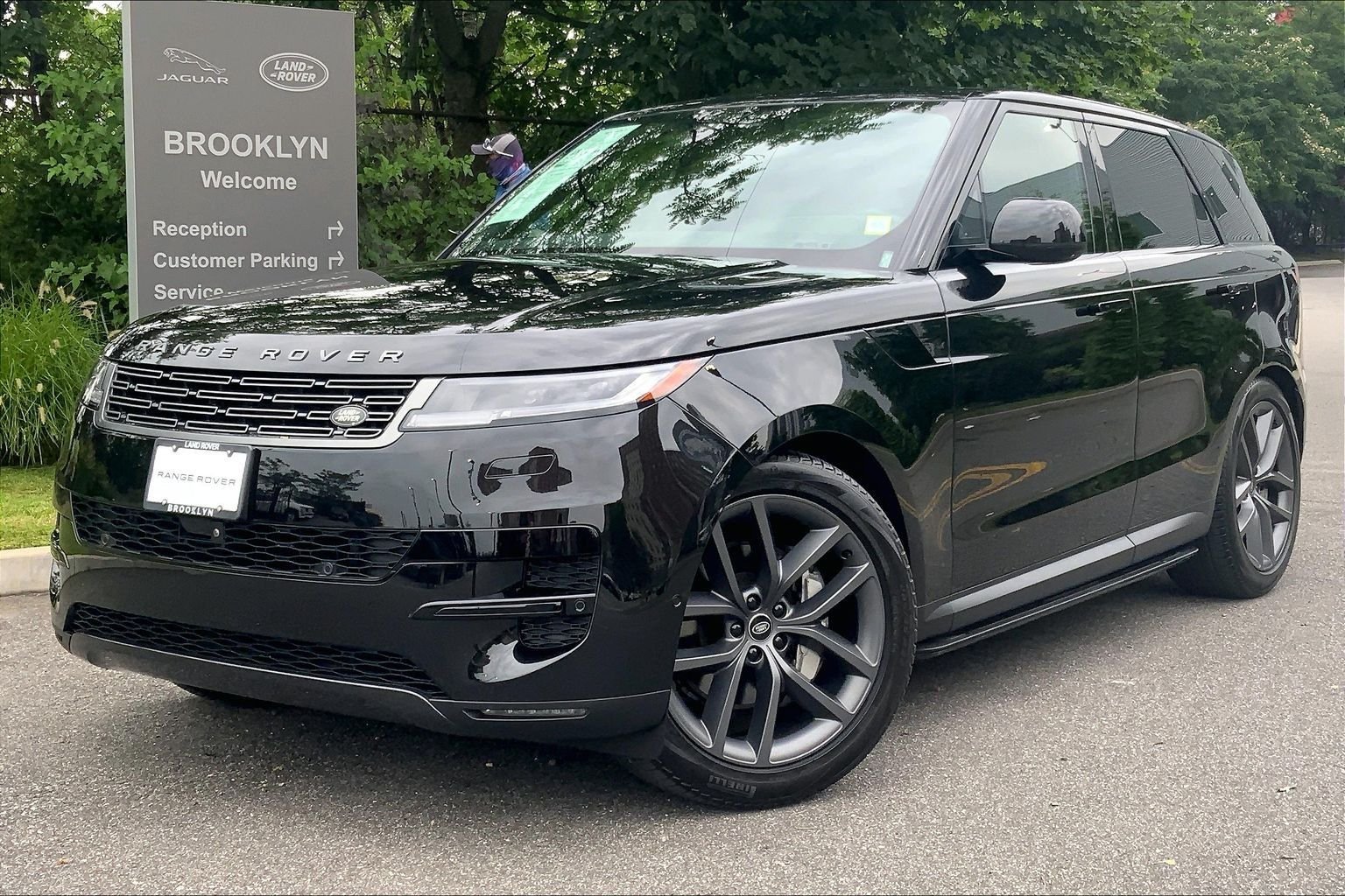 Certified Used 2024 Santorini Black Metallic Land Rover SE image 1