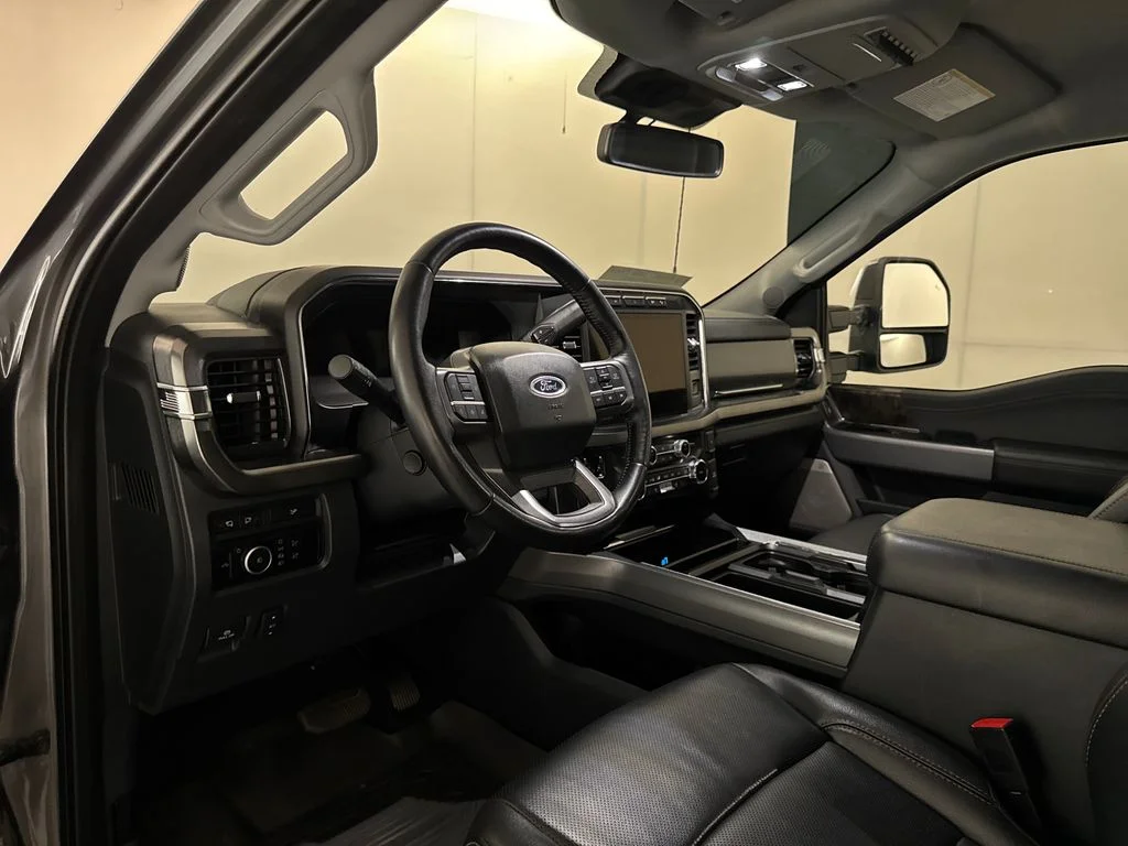 Used 2024 Gray Ford Lariat image 6