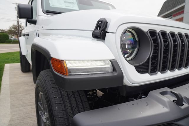New 2026 Bright White Clearcoat Jeep Sport S image 5