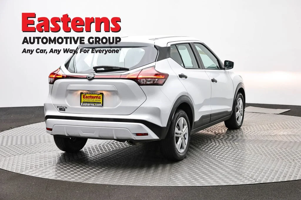 Used 2024 White Nissan S image 5