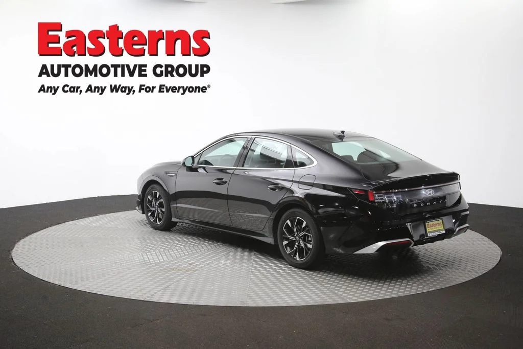 Used 2024 Black Hyundai SEL image 64