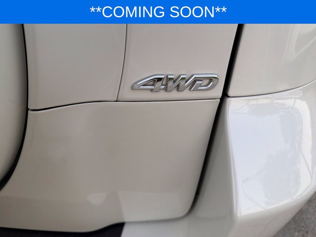 Used 2010  Toyota Limited image 17