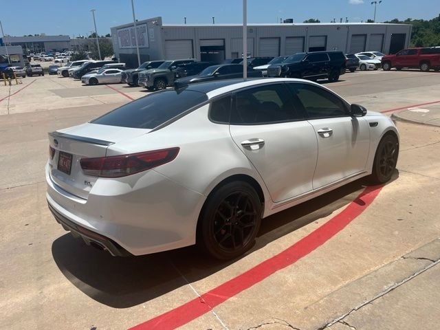 Used 2016 White Kia SXL image 5