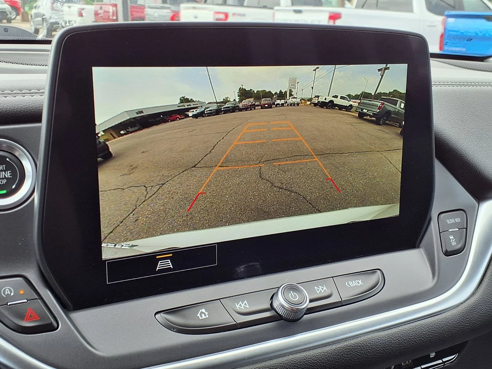 Used 2025 Summit White Chevrolet LT image 5