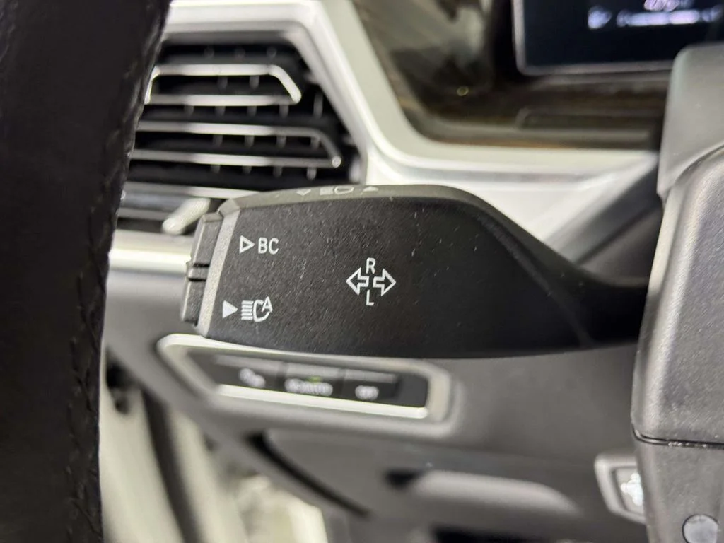 Certified Used 2024 White BMW xDrive40i image 21