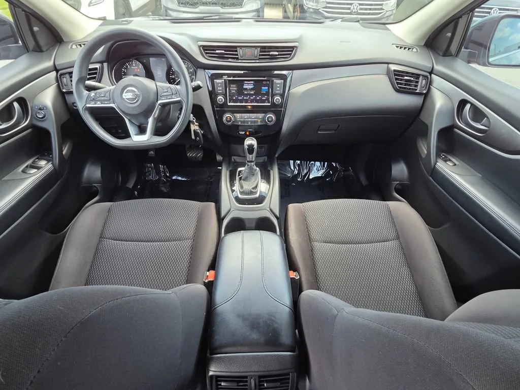 Used 2020 Magnetic Black Pearl Nissan S image 25