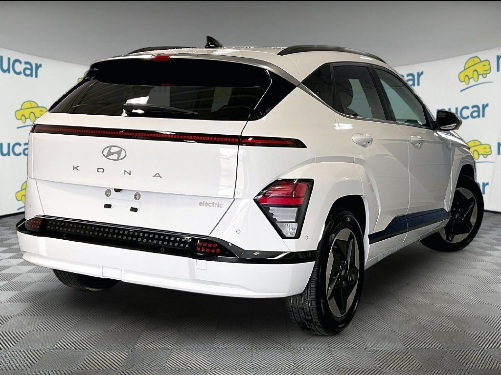 Used 2024 White Hyundai Limited image 6