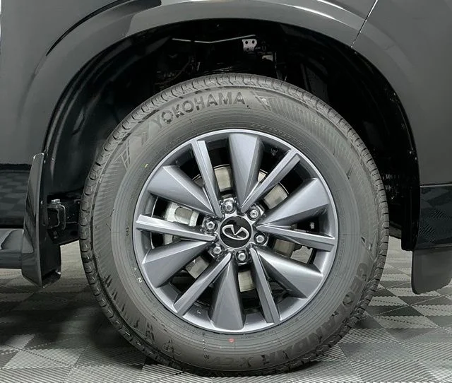 New 2026 Black Obsidian INFINITI PURE image 7