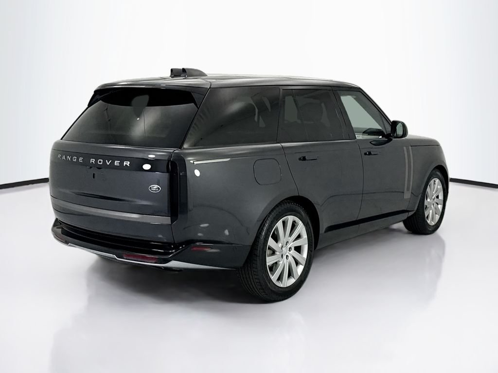 Used 2023 Carpathian Gray Premium Metallic Land Rover SE image 5