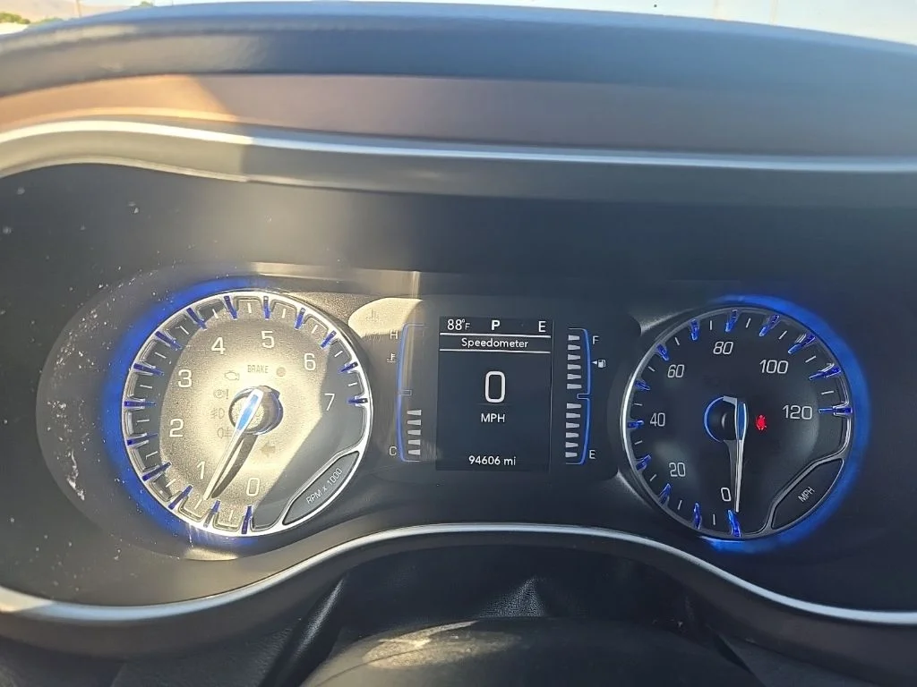 Used 2019 Black Chrysler Touring L image 23