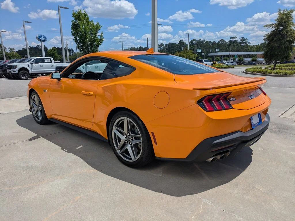 New 2026 Orange Fury Metallic Tri-coat Ford GT Premium image 6