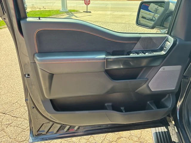Used 2022 Quartz Metallic Ford Platinum image 17