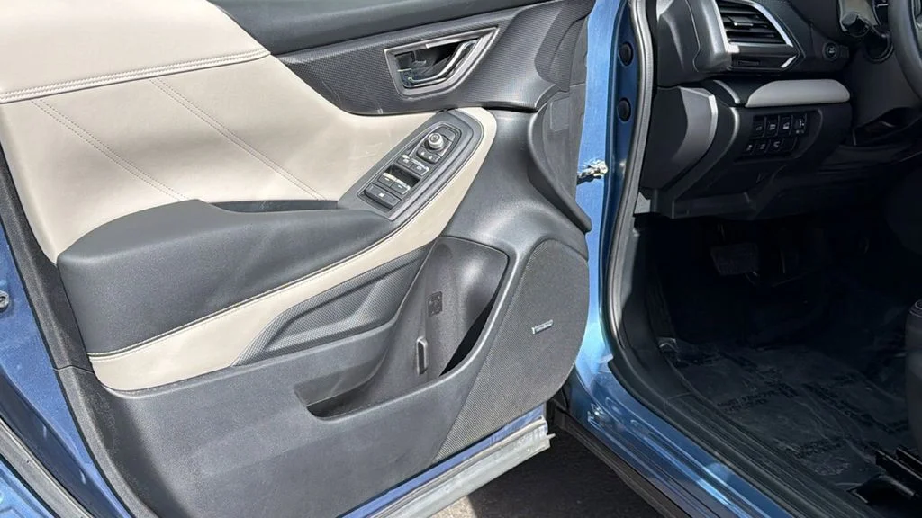 Used 2023 Horizon Blue Subaru Limited image 23