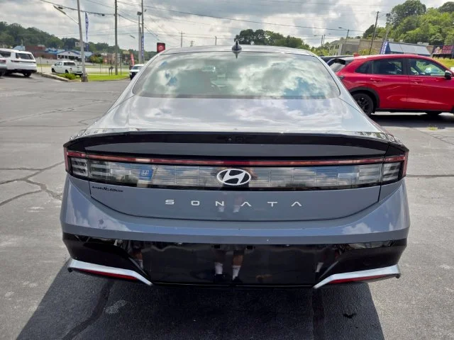 Used 2025 Blue Hyundai SEL image 7