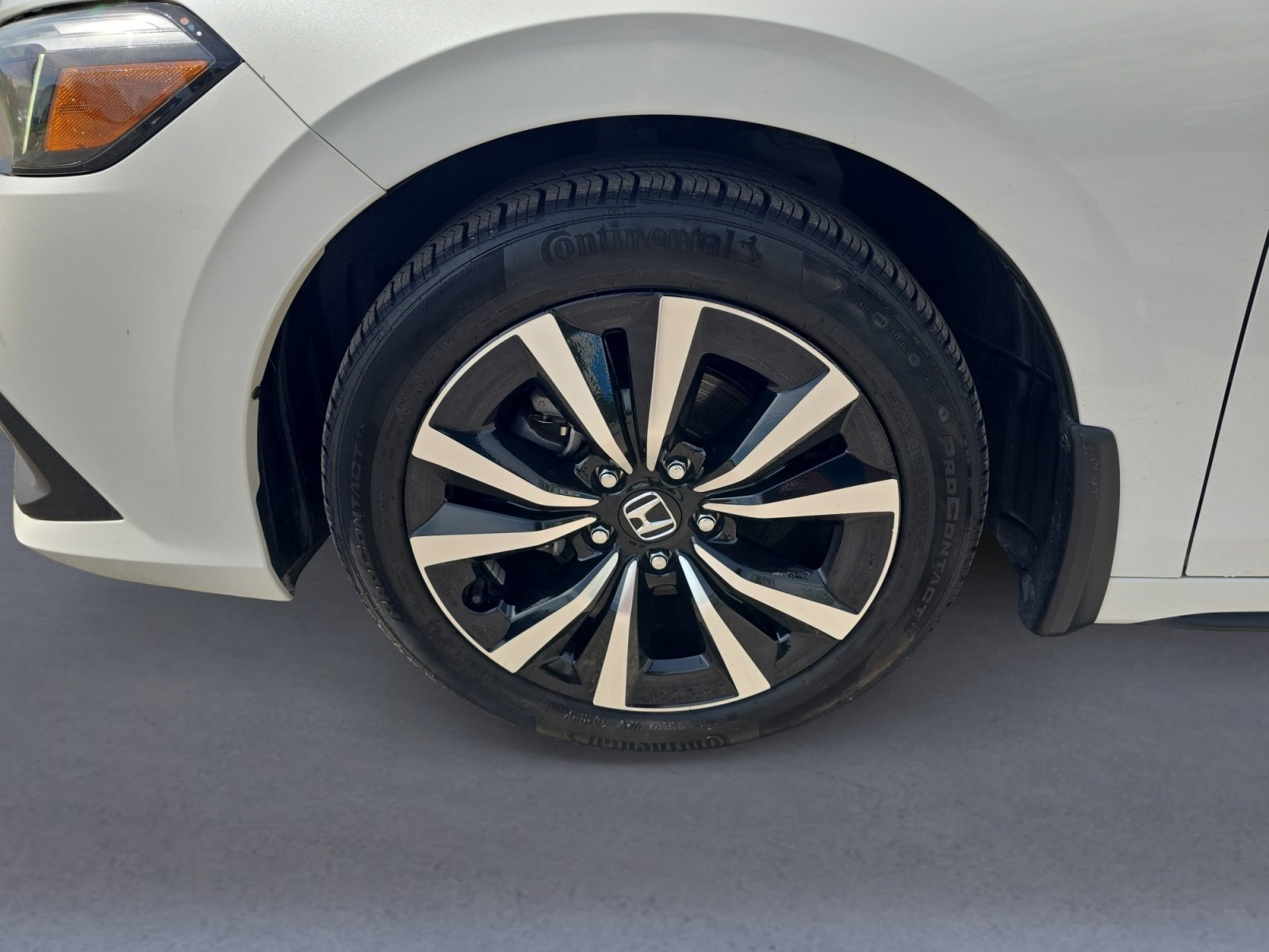 2024 Honda Civic Hatchback EX-L - Photo 34