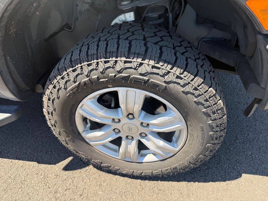 Used 2019 Magnetic Metallic Ford XL image 23