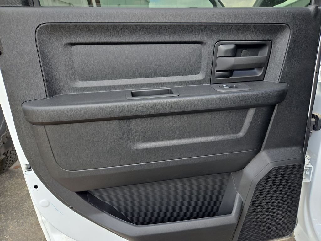 New 2026 Bright White Clearcoat RAM Tradesman image 27