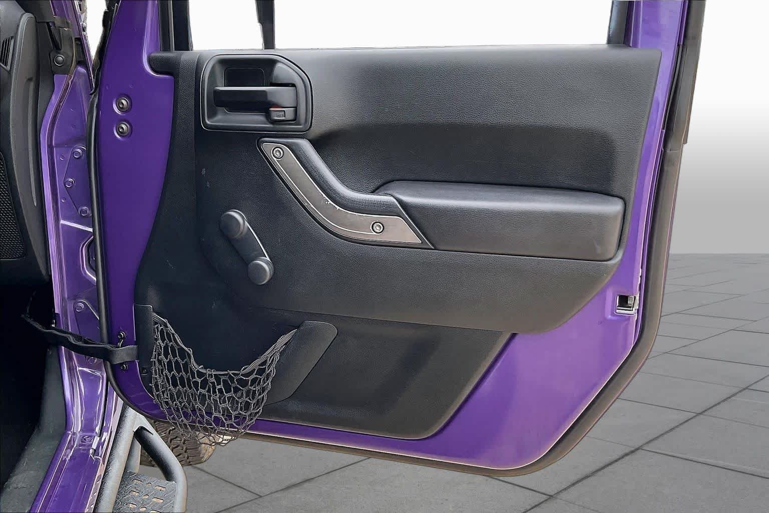 Used 2018 Xtreme Purple Pearlcoat Jeep Sport S image 21