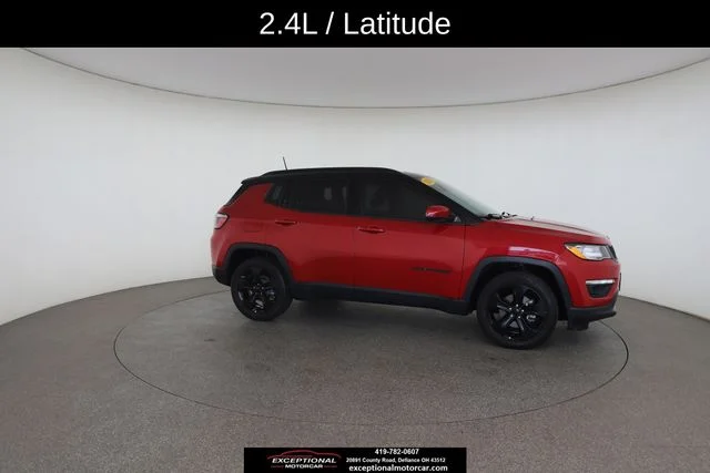 Used 2019 Red Jeep Latitude image 25