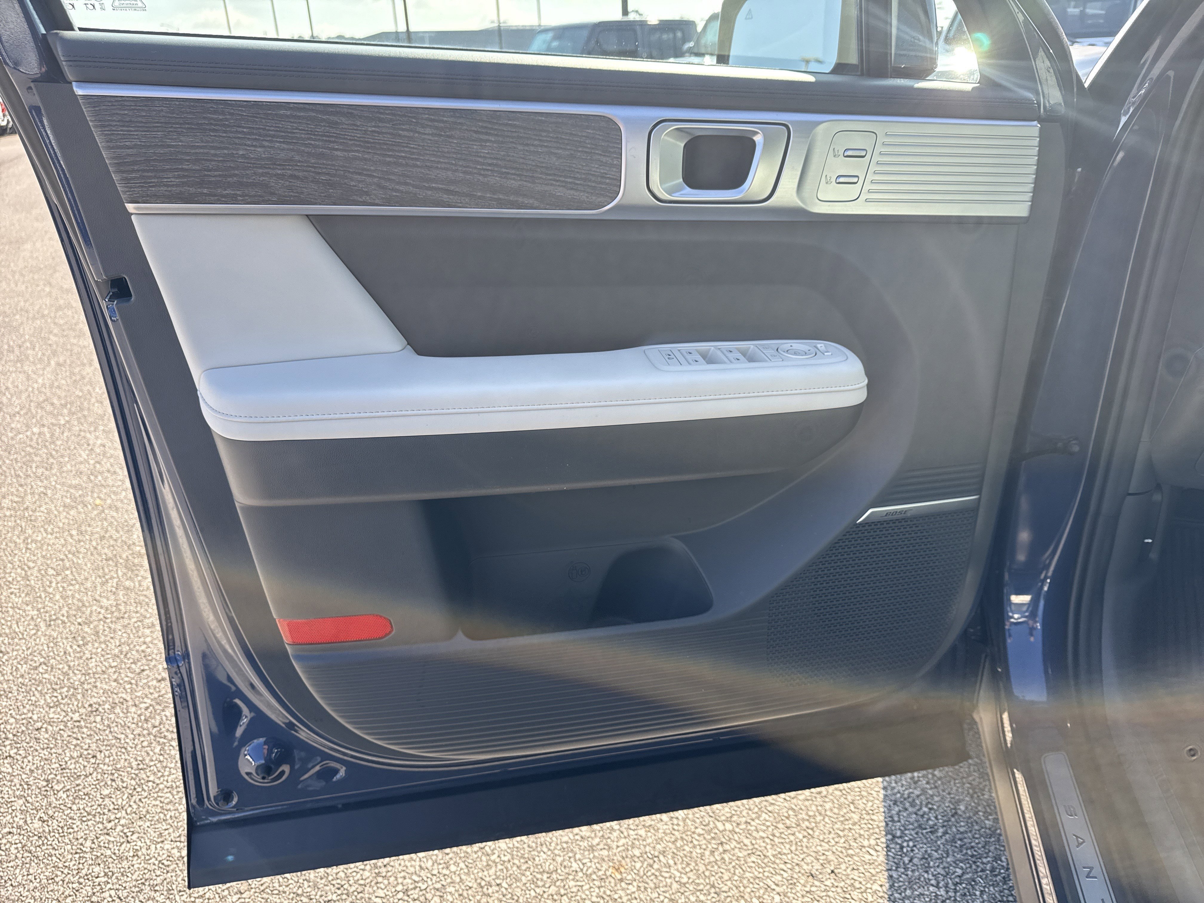 Used 2025 Atlantis Blue Hyundai Calligraphy image 11