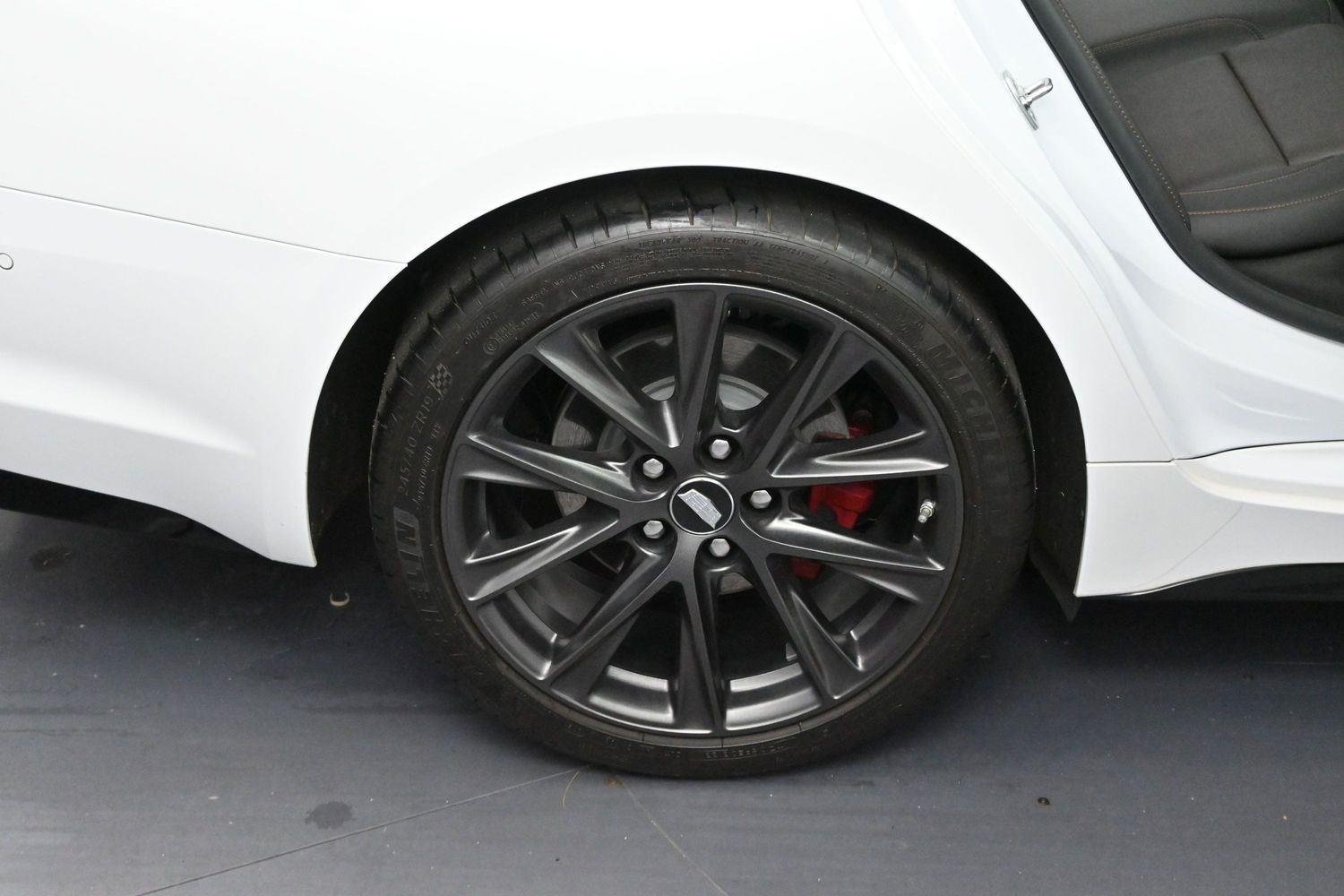 Used 2025 Summit White Cadillac V-Series image 37