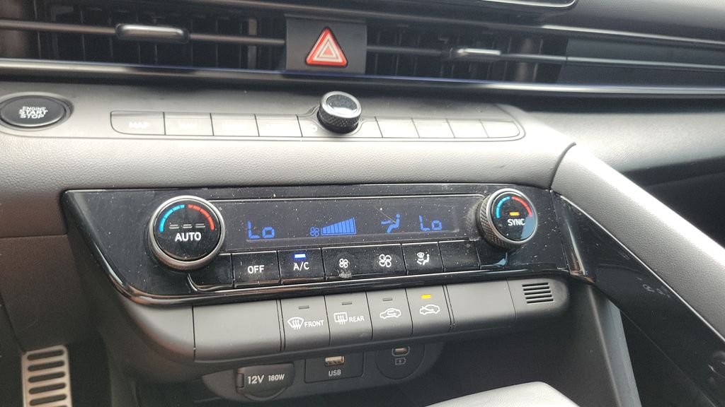 2025 Hyundai Elantra Blue - Photo 18
