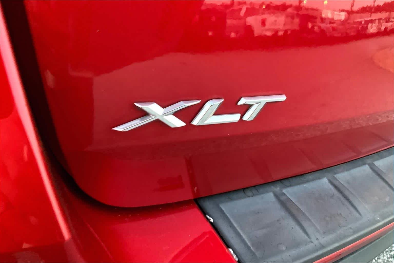 Used 2021 Rapid Red Metallic Tinted Clearcoat Ford XLT image 29