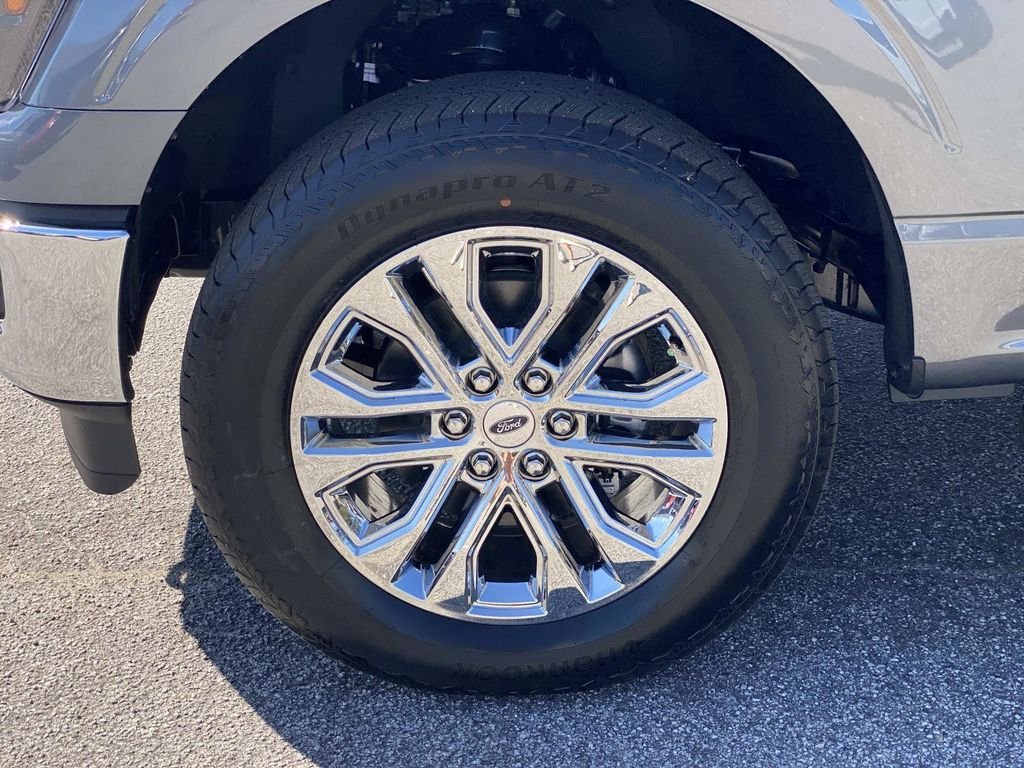 New 2026 Carbonized Gray Metallic Ford Lariat® image 7