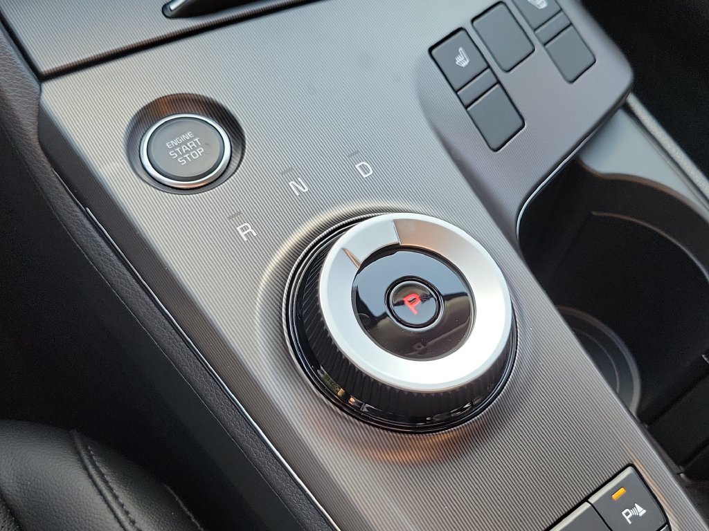 New 2027 Snow White Pearl Kia EX image 36