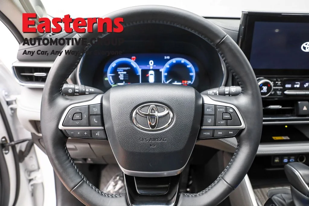 Used 2024 Beige Toyota Platinum image 10
