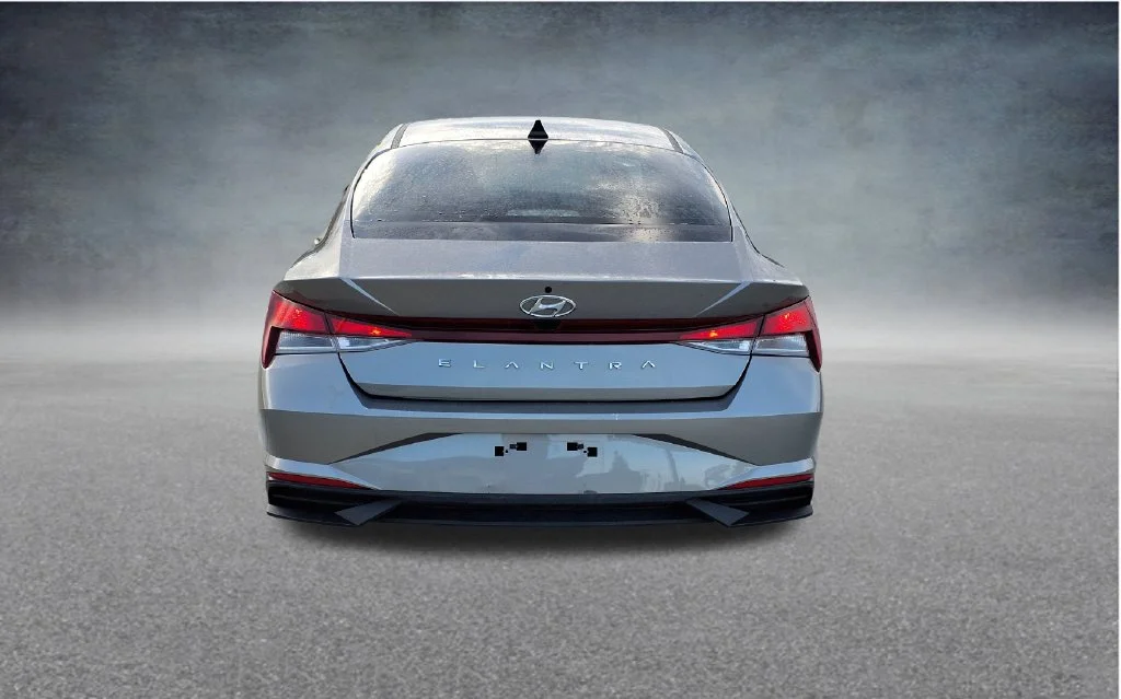 Used 2023 Silver Hyundai SEL image 6