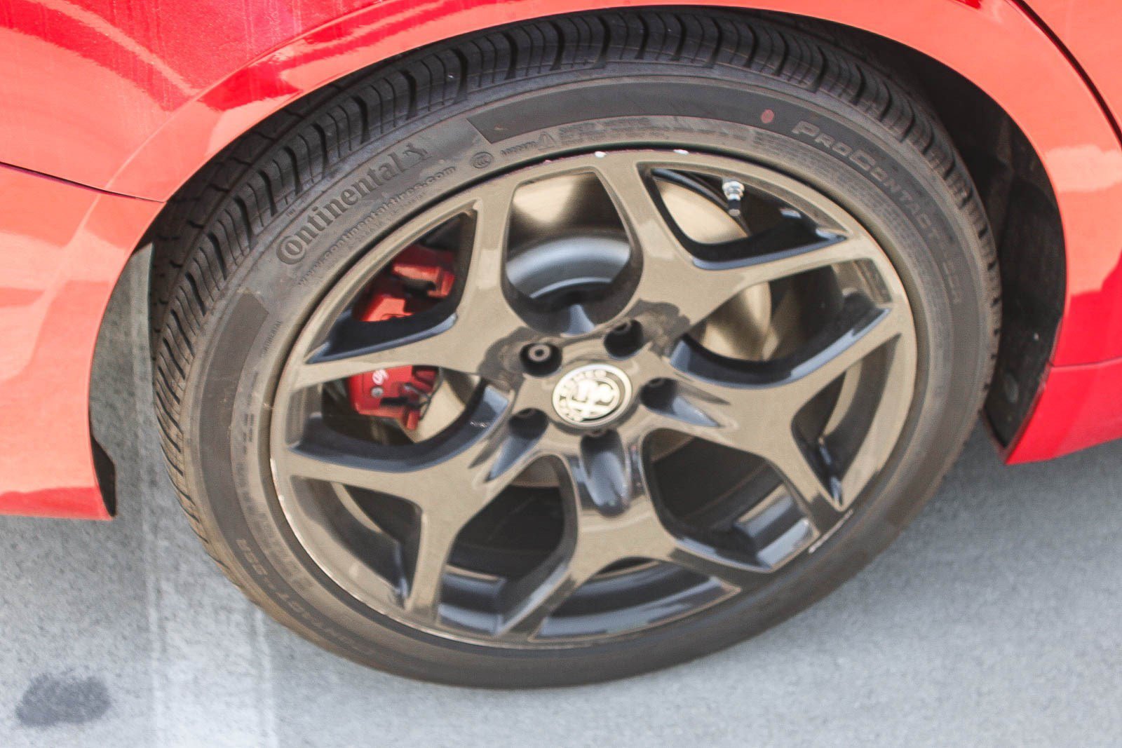 Used 2022 Alfa Rosso Alfa Romeo Ti image 14