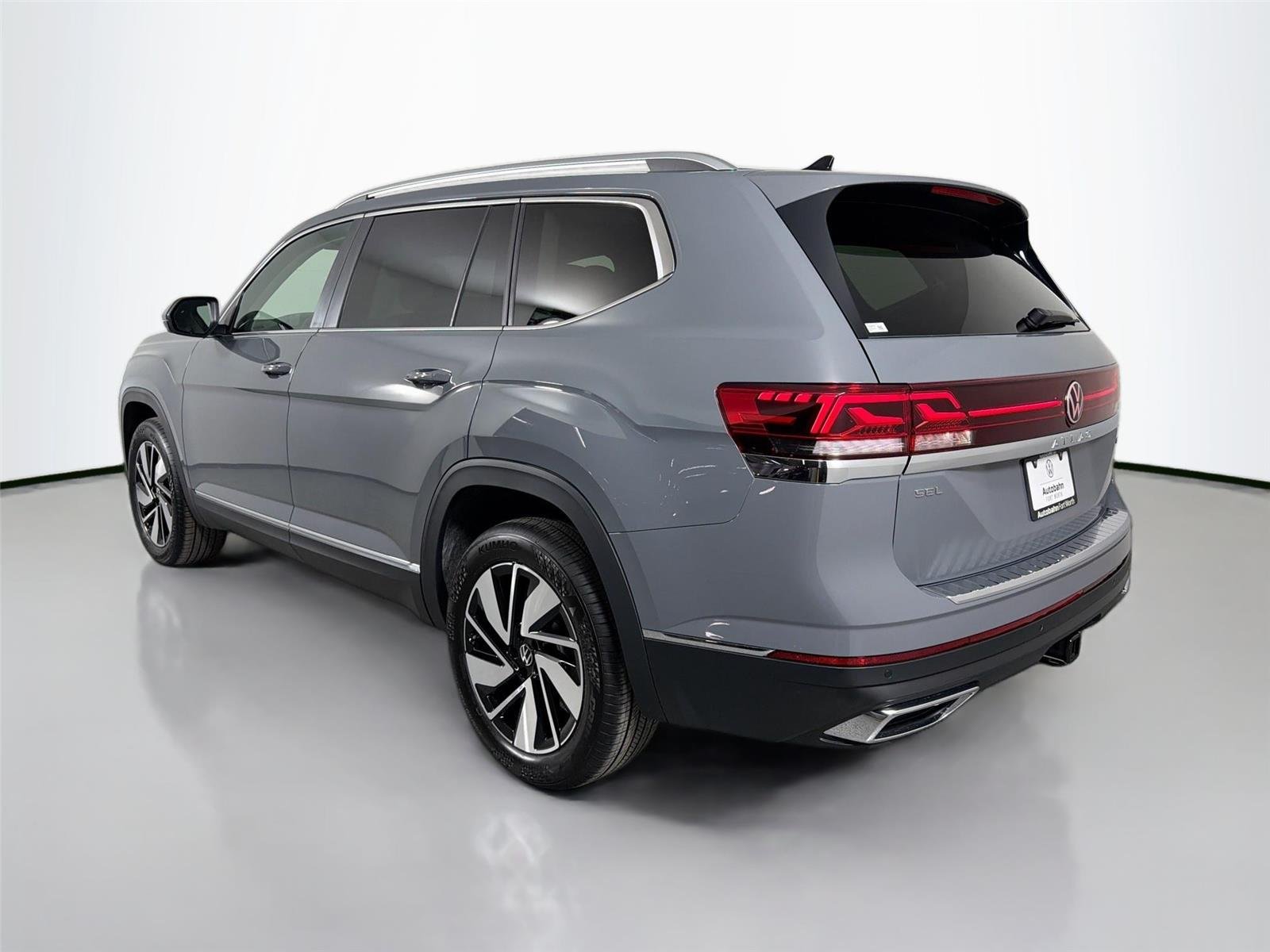 New 2026 Pure Gray Volkswagen 2.0T SEL image 7
