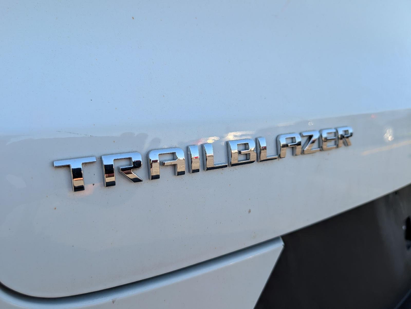 Used 2022 Summit White Chevrolet LT image 11